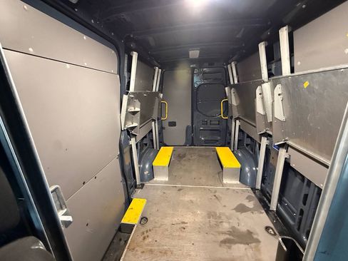Used 2019 Mercedes-Benz Sprinter 144 image 23