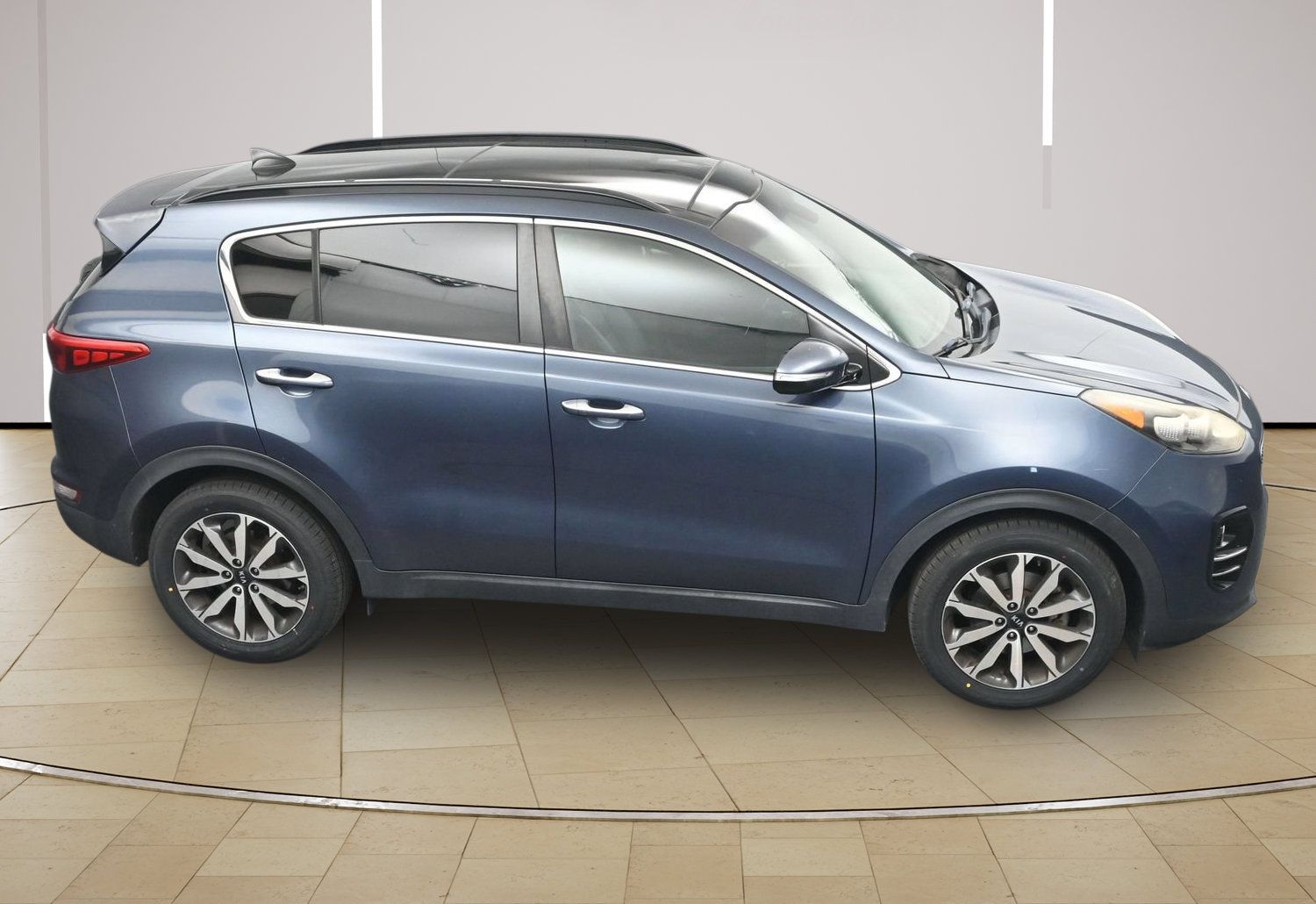Used 2018 Kia Sportage EX w/ EX Premium Package FWD image 32