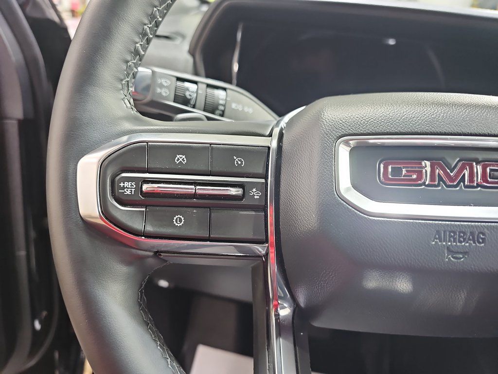 Certified 2025 GMC Terrain Elevation w/ Black Edition AWD/4WD image 21