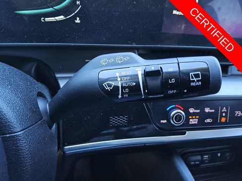 Used 2024 Kia Sportage EX image 30