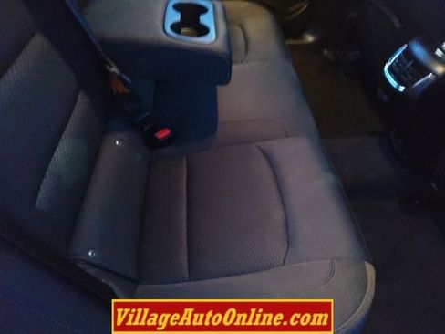 Used 2017 Chevrolet Malibu LT image 37