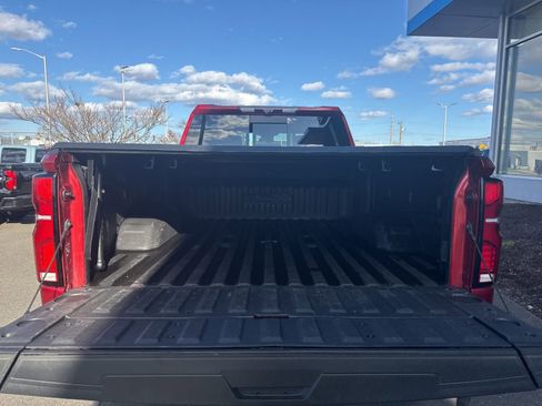 Used 2024 Chevrolet Silverado 2500 High Country w/ High Country Premium Package AWD/4WD image 17