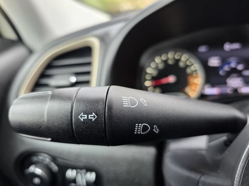 Used 2015 Jeep Renegade Limited AWD/4WD image 33