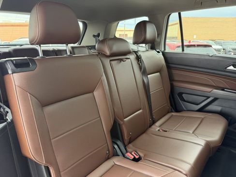 Used 2023 Volkswagen Atlas SEL R-Line AWD/4WD image 39