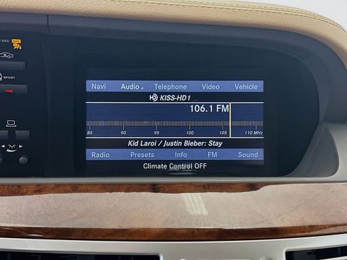 Used 2011 Mercedes-Benz S 550 4MATIC image 19