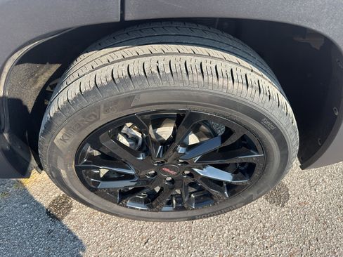 Used 2024 GMC Terrain SLT w/ Elevation Edition AWD/4WD image 24