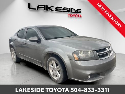 Used 2013 Dodge Avenger SXT image 8
