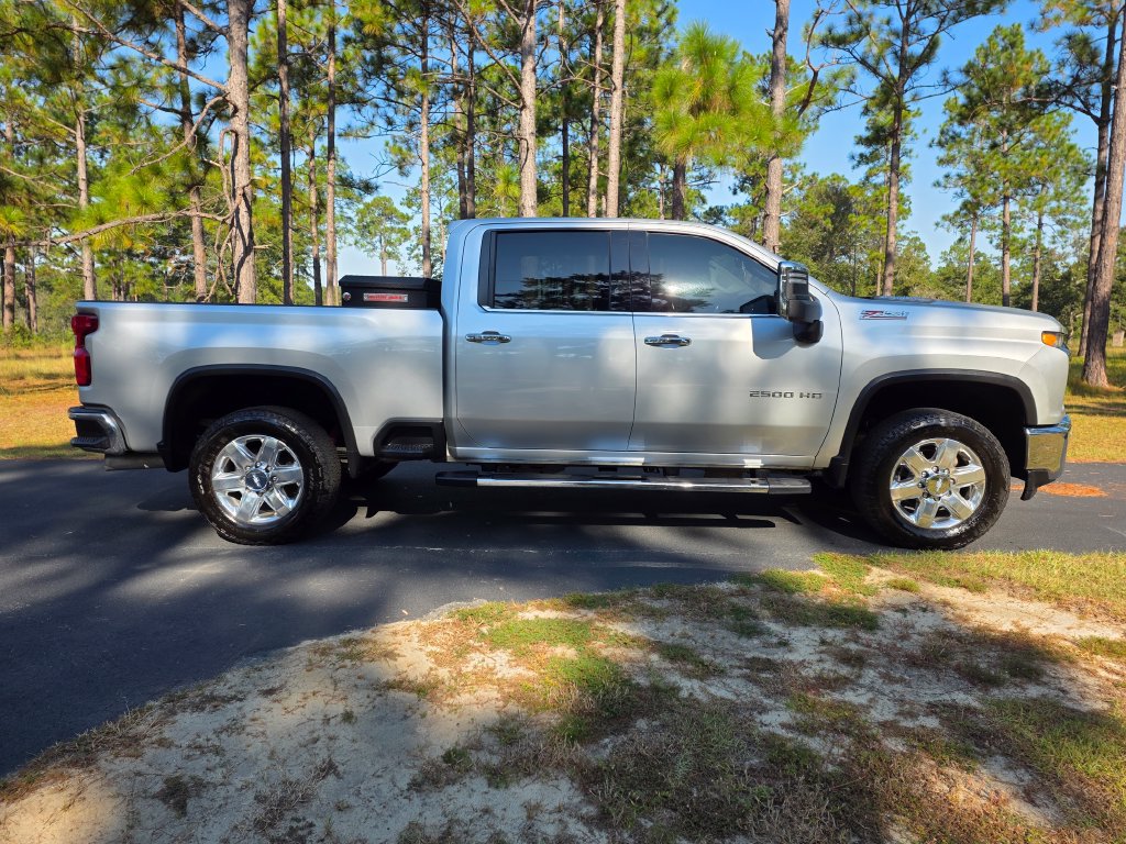Used 2020 Chevrolet Silverado 2500 LTZ w/ LTZ Premium Package AWD/4WD image 6