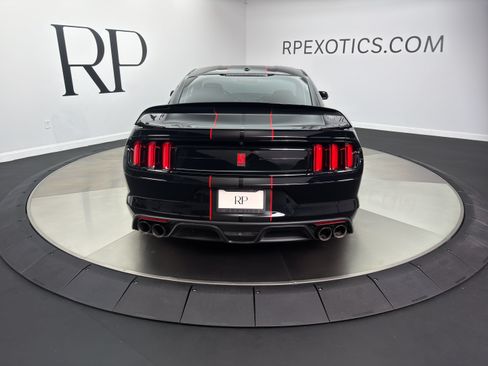 Used 2019 Ford Mustang Shelby GT350R w/ GT350R Equipment Group 920A RWD image 5
