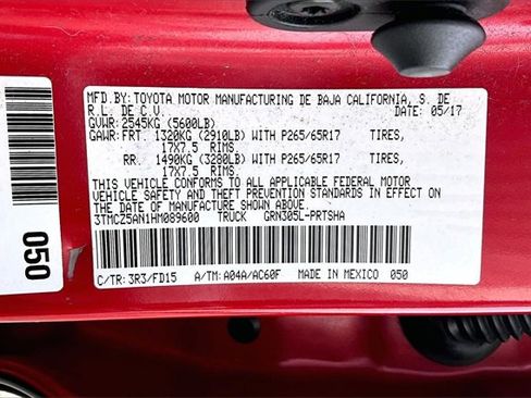 Used 2017 Toyota Tacoma TRD Sport image 16