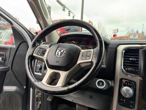 Used 2015 RAM 1500 Laramie w/ Convenience Group image 19