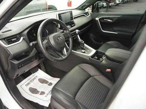 Used 2019 Toyota RAV4 XSE AWD/4WD image 8