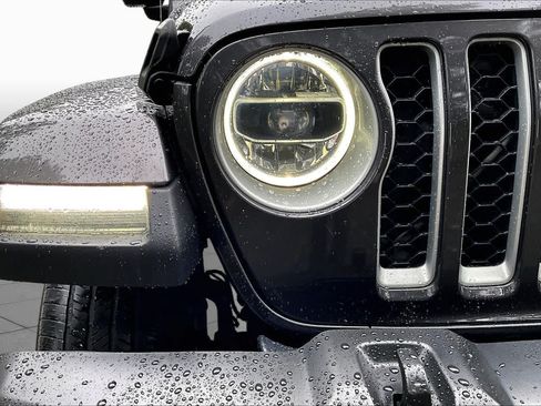 Used 2020 Jeep Gladiator Overland w/ Popular Equipment Package AWD/4WD image 26