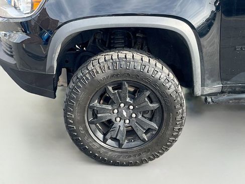 Used 2022 Chevrolet Colorado ZR2 w/ ZR2 Midnight Special Edition AWD/4WD image 31