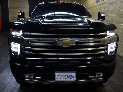 Used 2022 Chevrolet Silverado 3500 High Country AWD/4WD image 7