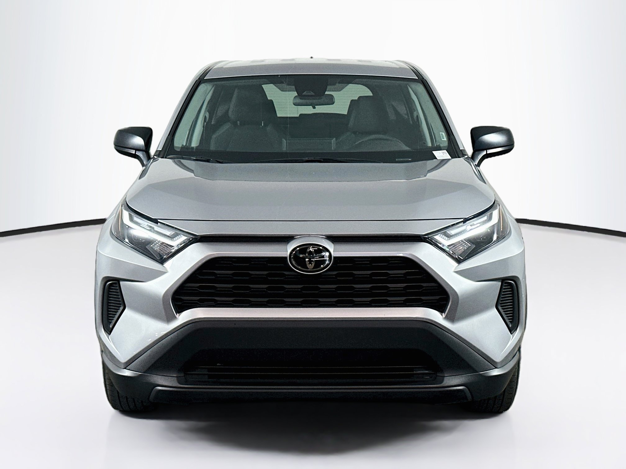 Used 2025 Toyota RAV4 LE AWD/4WD image 2