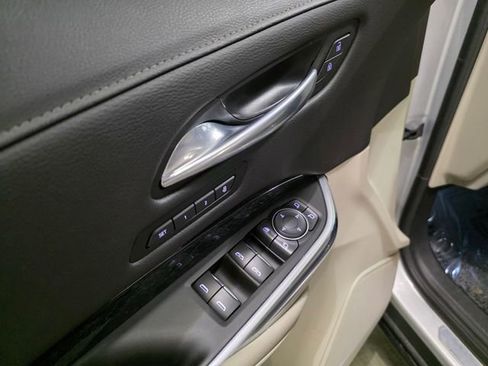 Used 2021 Cadillac XT4 Premium Luxury image 11