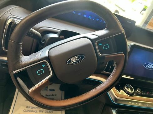 Used 2025 Ford Expedition Max King Ranch AWD/4WD image 16