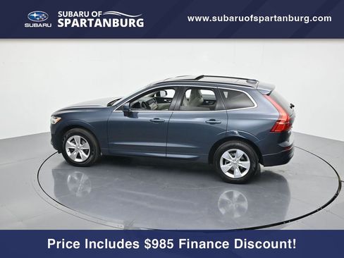 Used 2022 Volvo XC60 B5 Momentum image 39
