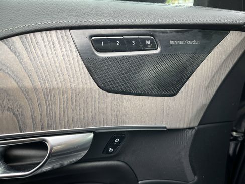 Certified 2022 Volvo XC90 T8 Inscription w/ Advanced Package image 7