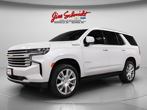 Used 2024 Chevrolet Tahoe High Country AWD/4WD image 3