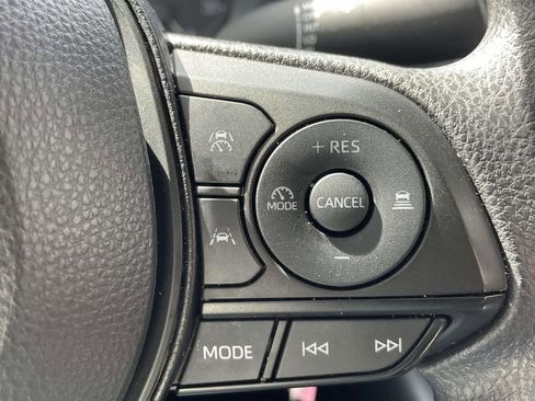 Used 2024 Toyota Corolla LE image 21