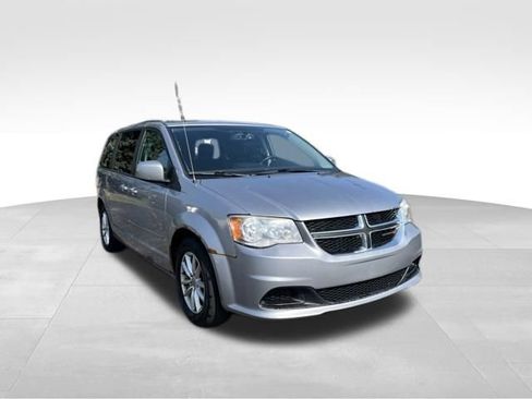 Used 2015 Dodge Grand Caravan SXT w/ UConnect Hands-Free Group FWD image 7