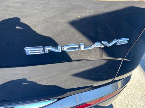 Used 2018 Buick Enclave Essence w/ Trailering Package image 32