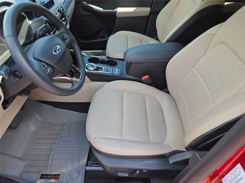 Used 2020 Ford Escape Titanium AWD/4WD image 21