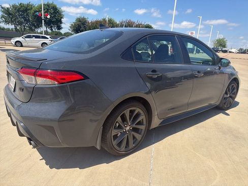 Used 2025 Toyota Corolla SE FWD image 5