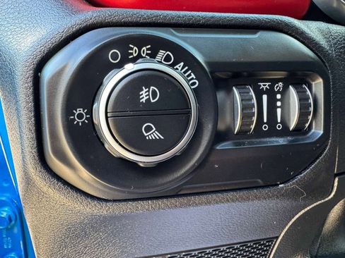 Used 2021 Jeep Gladiator Rubicon AWD/4WD image 13