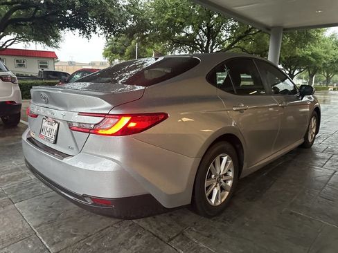 Used 2025 Toyota Camry LE w/ Convenience Package FWD image 7