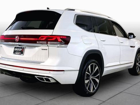 Used 2024 Volkswagen Atlas SEL Premium R-Line AWD/4WD image 12