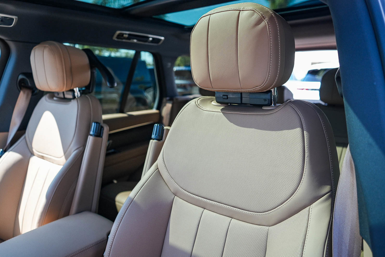 New 2026 Land Rover Range Rover SE AWD/4WD image 23