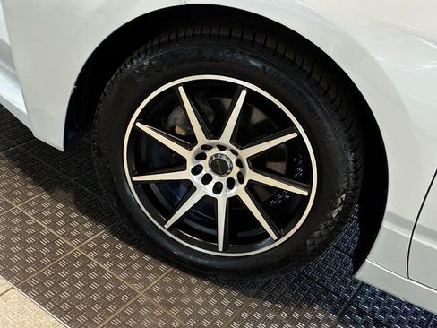 Used 2019 Toyota Avalon XSE w/ All Weather Liner Package image 8