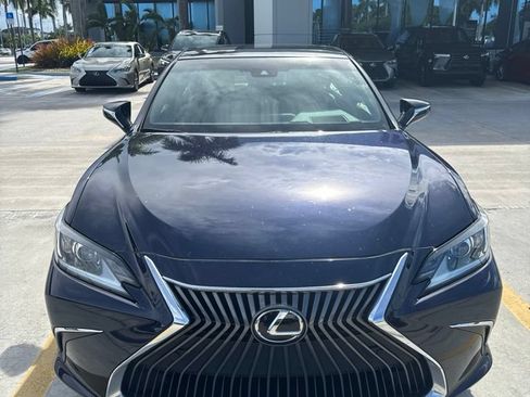 Used 2019 Lexus ES 350 w/ Accessory Package 2 FWD image 3