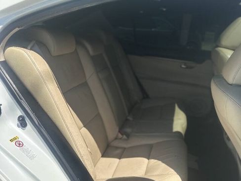 Used 2013 Lexus ES 350 w/ Luxury Pkg FWD image 32
