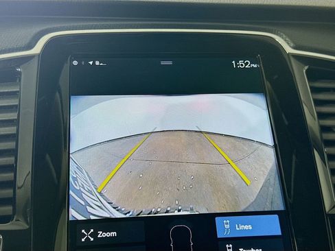 Used 2022 Volvo XC90 T6 Momentum w/ Advanced Package image 15