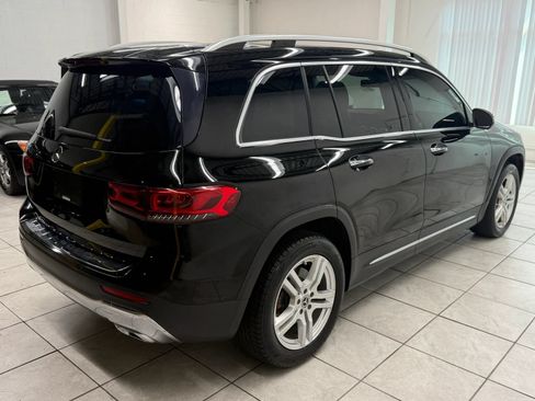 Used 2020 Mercedes-Benz GLB 250 w/ Premium Package image 9
