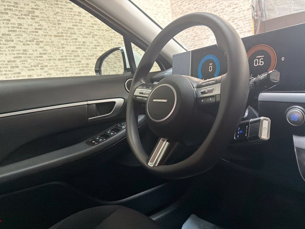 Certified 2025 Hyundai Sonata SEL FWD image 17