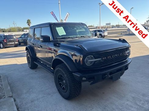 Used 2024 Ford Bronco Wildtrak image 3