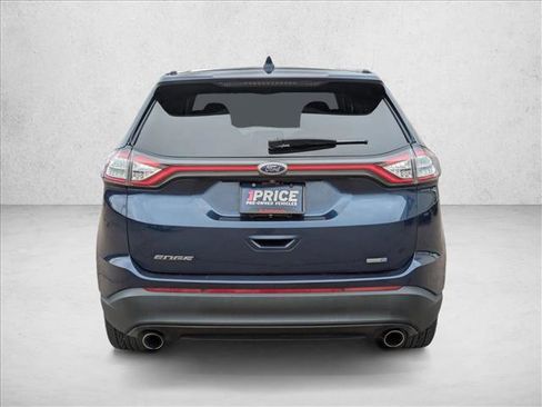 Used 2017 Ford Edge SE image 6