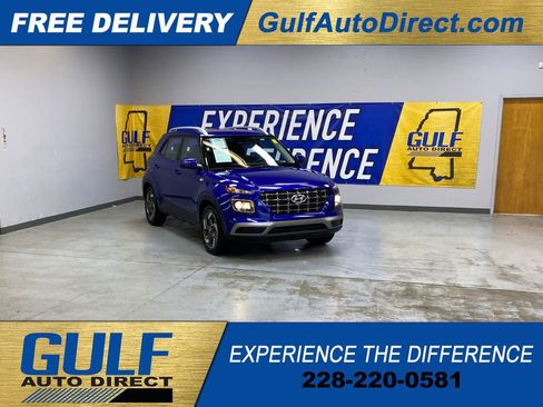 Used 2025 Hyundai Venue SEL FWD image 1