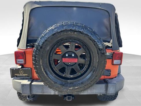 Used 2015 Jeep Wrangler Unlimited Sport w/ Quick Order Package 24S AWD/4WD image 4