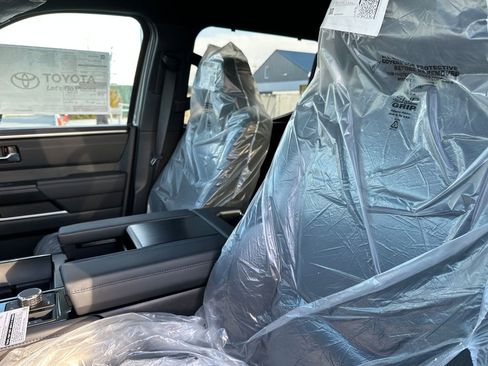 New 2025 Toyota Tundra Platinum image 9