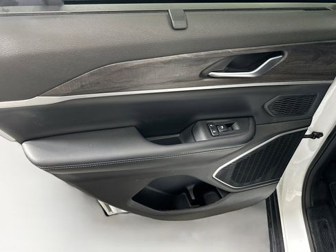 Used 2022 Jeep Grand Cherokee Limited 4xe w/ Luxury Tech Group II image 26