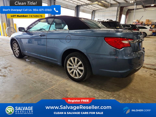 Used 2011 Chrysler 200 Touring FWD image 3