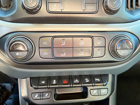 Used 2022 Chevrolet Colorado Z71 w/ LPO, Tonneau and Step Package image 15