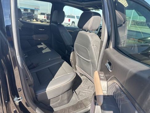 Certified 2024 GMC Canyon Denali image 12