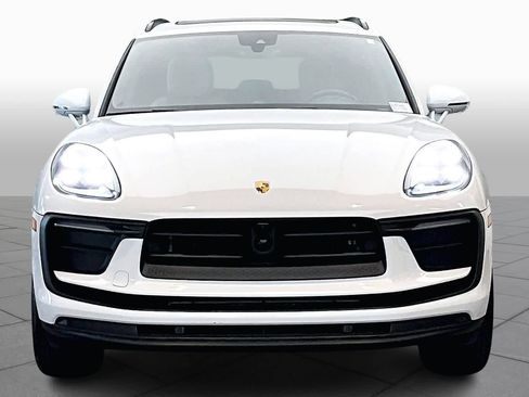Used 2025 Porsche Macan image 6